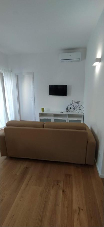 Via Genova 31 Apartment Бари Екстериор снимка